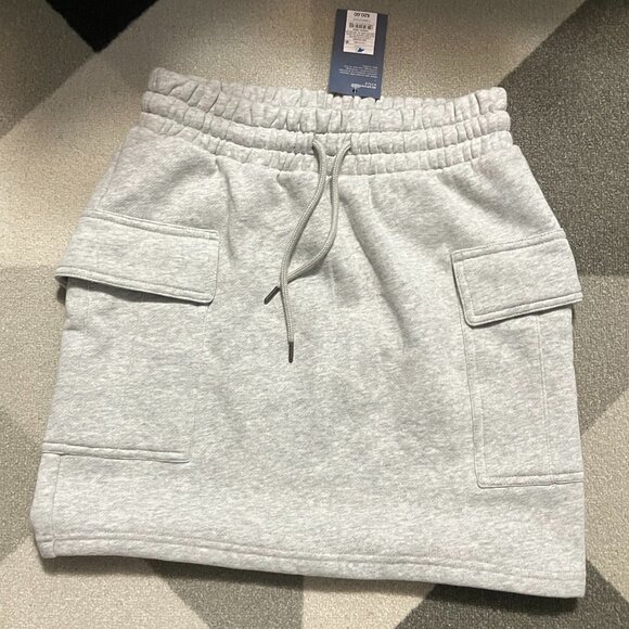NWT Universal Thread Gray Cozy Cargo Mini Skirt Women's Size XS - Picture 1 of 7